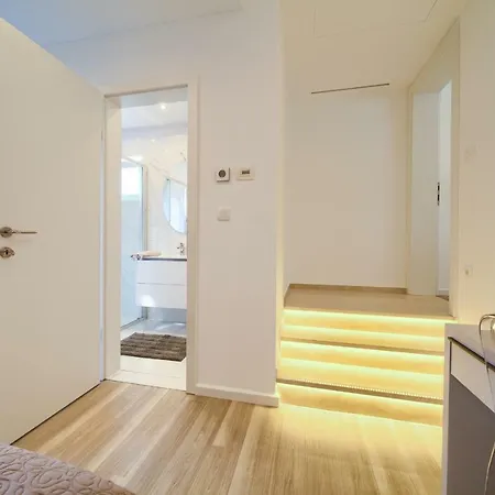 Elegant Villa Vrh (Krk)