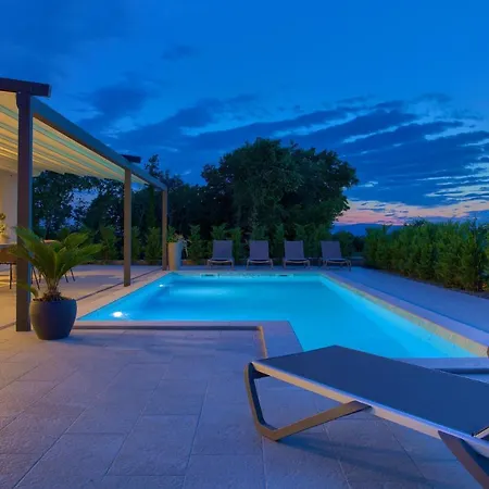 Villa Elegant