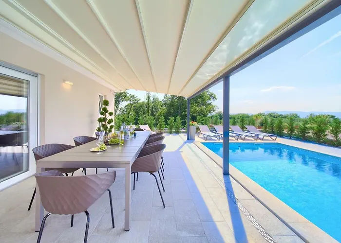 Elegant Villa *
