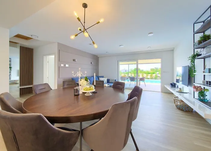 Villa Elegant